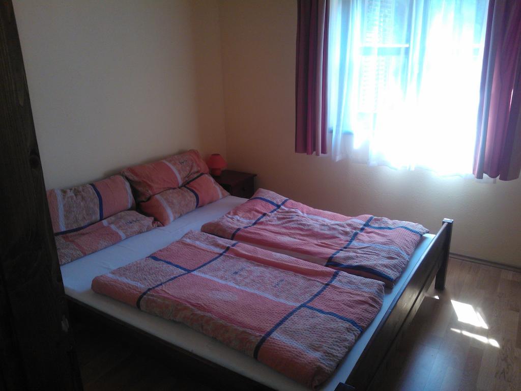 Mediterrán Apartmanház Szántód Exterior foto