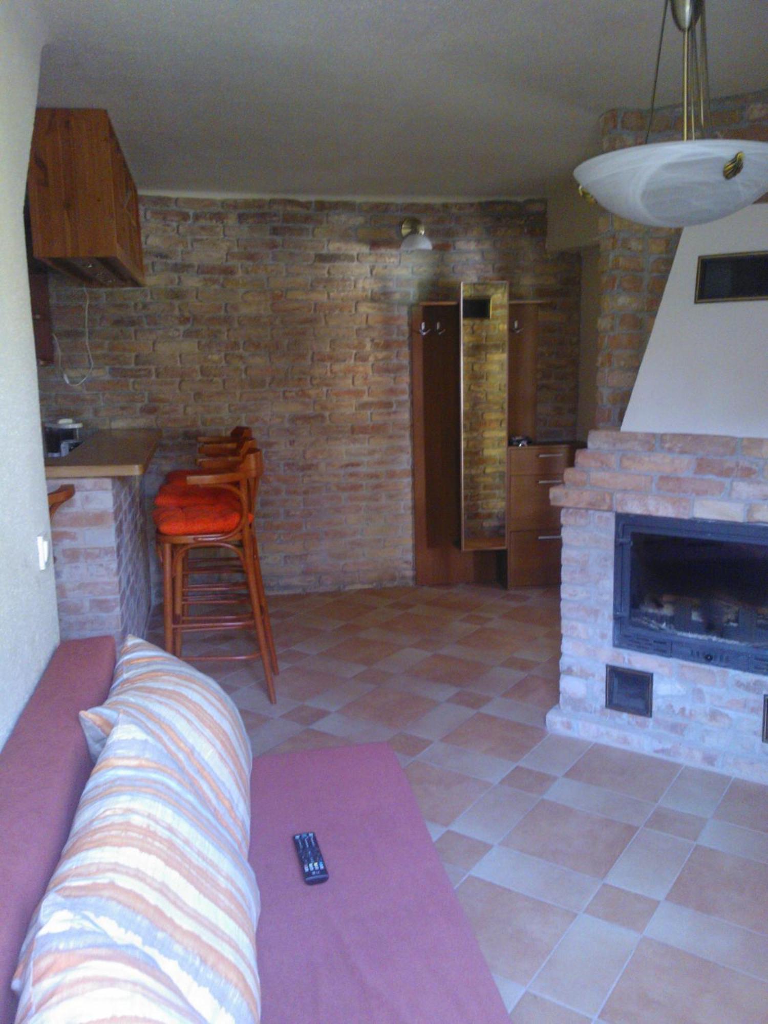 Mediterrán Apartmanház Szántód Quarto foto